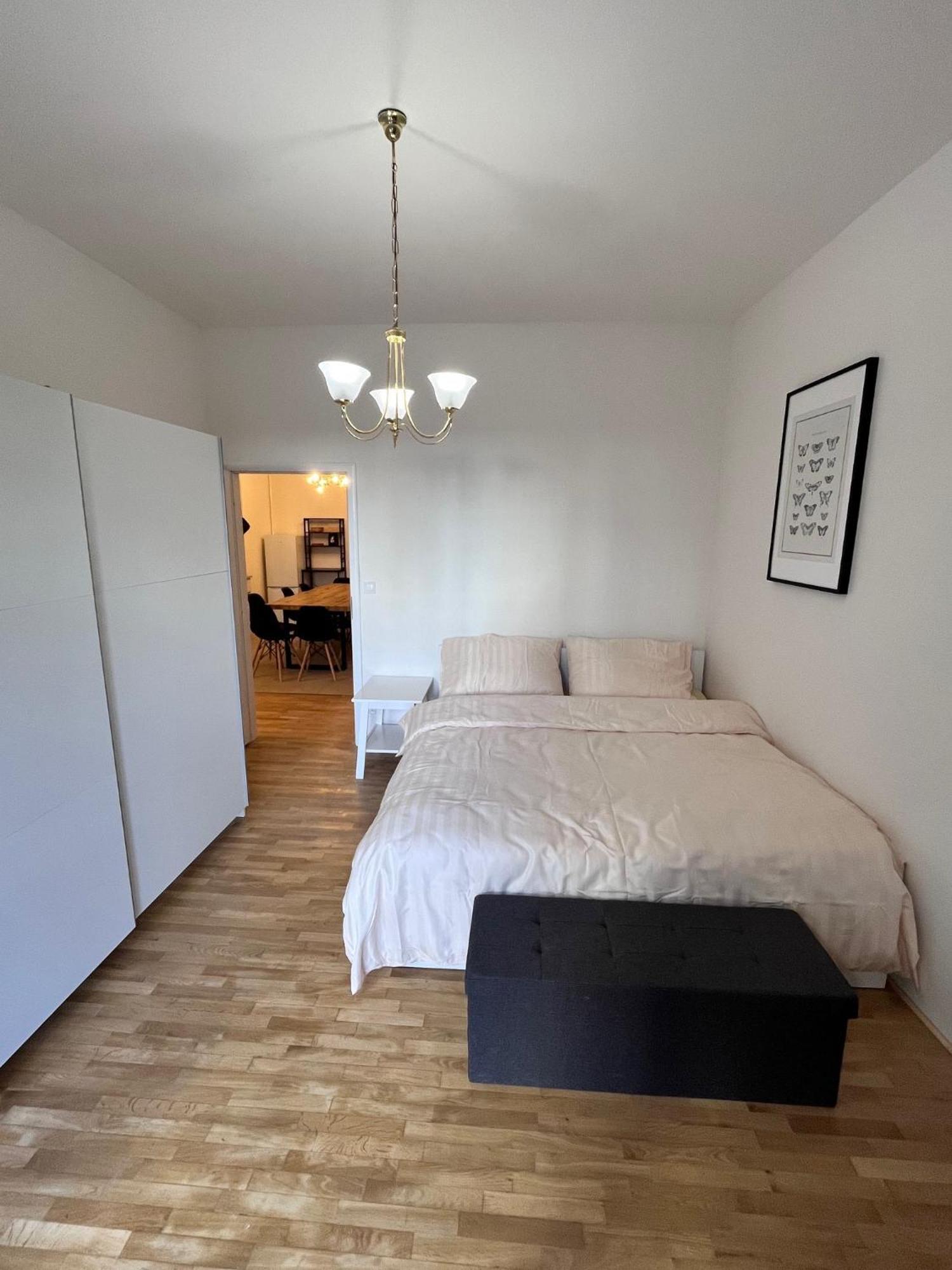 New City Centre Garden Apartment - Central Location Prag Exteriör bild