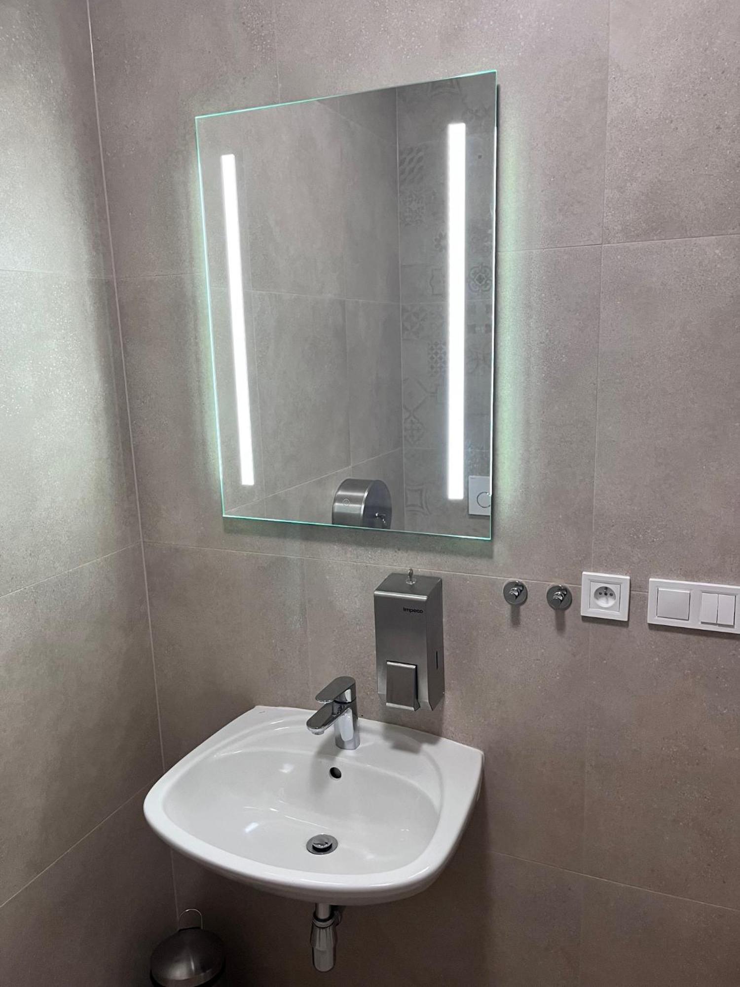 New City Centre Garden Apartment - Central Location Prag Exteriör bild