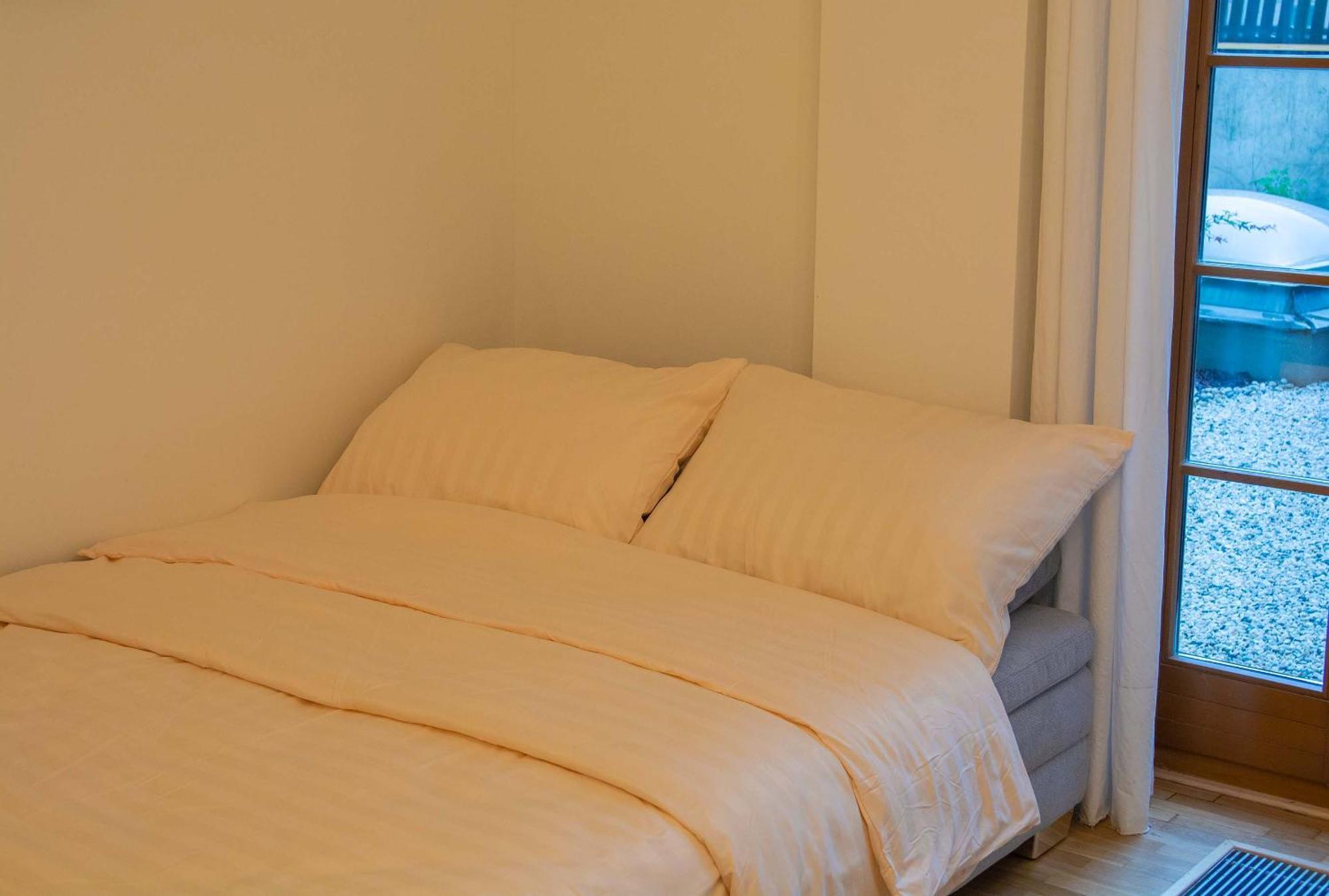 New City Centre Garden Apartment - Central Location Prag Exteriör bild