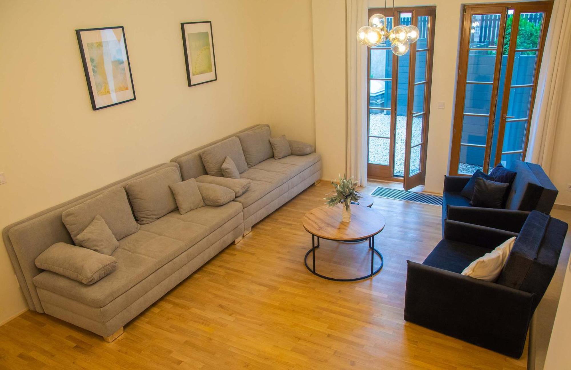 New City Centre Garden Apartment - Central Location Prag Exteriör bild