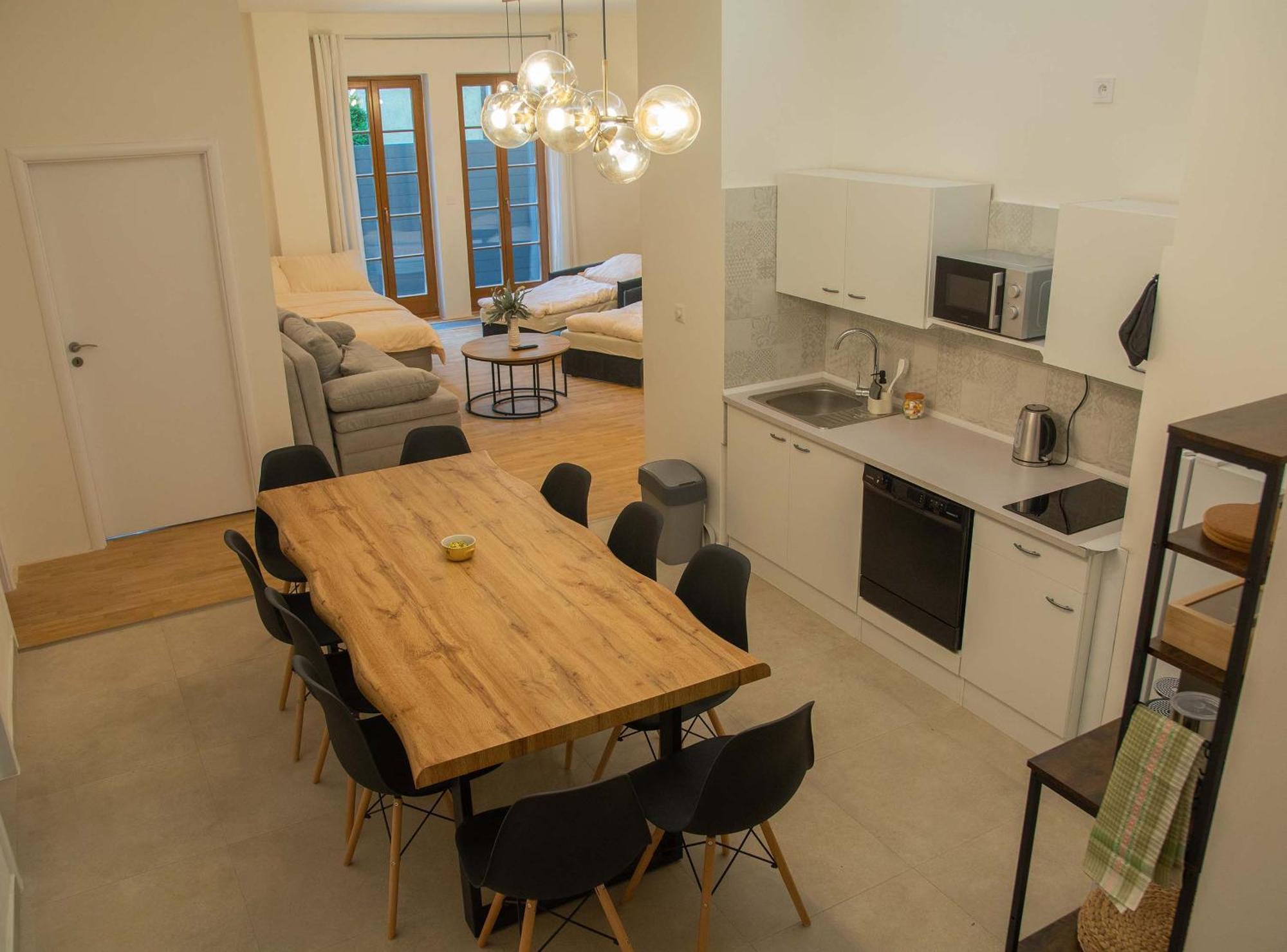 New City Centre Garden Apartment - Central Location Prag Exteriör bild